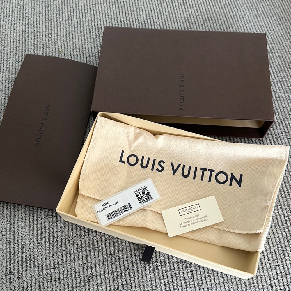 Louis Vuitton Complete set Gift Box, Dust Bag and coated fabric material card